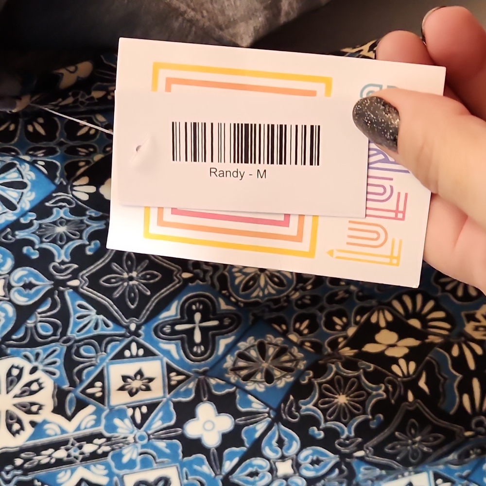LULAROE Medium Randy Patterned Baseball T - Picture 6 of 8